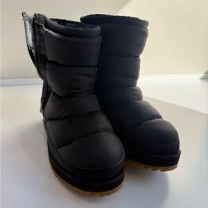 UGG Ridge Waterproof Boot